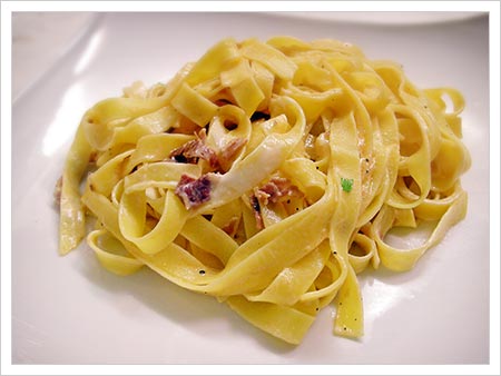 Fettuccine and creamed cheese 