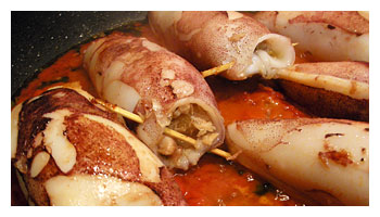 Prepara a parte una salsetta con aglio e olio soffritti
