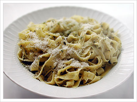 Fettuccine al pesto