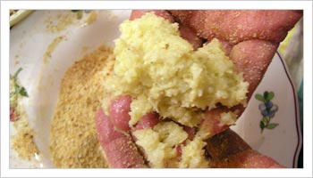 Strofinati le mani con poco olio