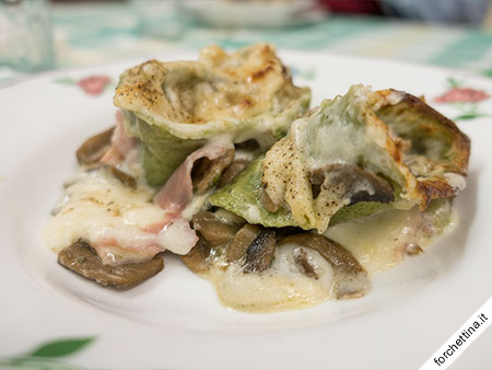 Rotoli ripieni al forno