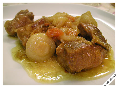Spezzatino di vitella e cipolline