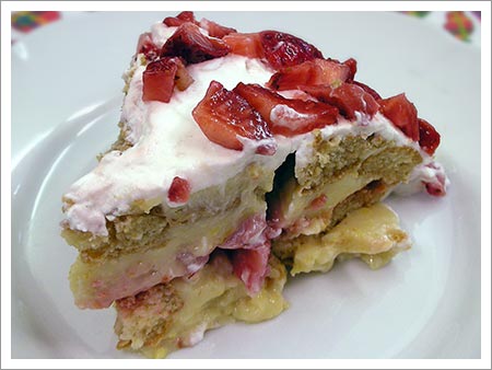 layered Italian Zuccotta strawberry pie